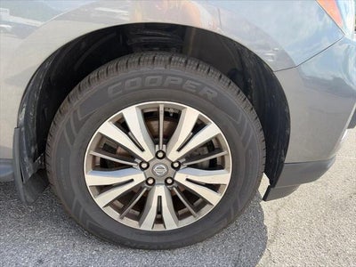 2018 Nissan Pathfinder SV
