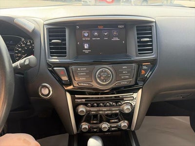 2018 Nissan Pathfinder SV