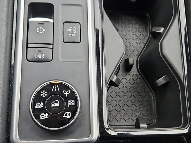 2025 Nissan Pathfinder SV 4WD