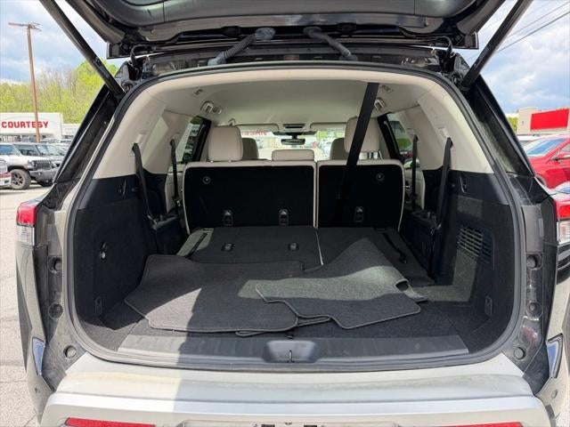 2025 Nissan Pathfinder SL 4WD