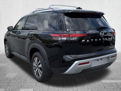 2025 Nissan Pathfinder SL 4WD