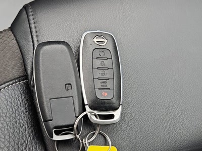 2025 Nissan Pathfinder SL 4WD