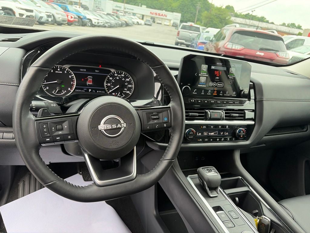 2025 Nissan Pathfinder SL 4WD