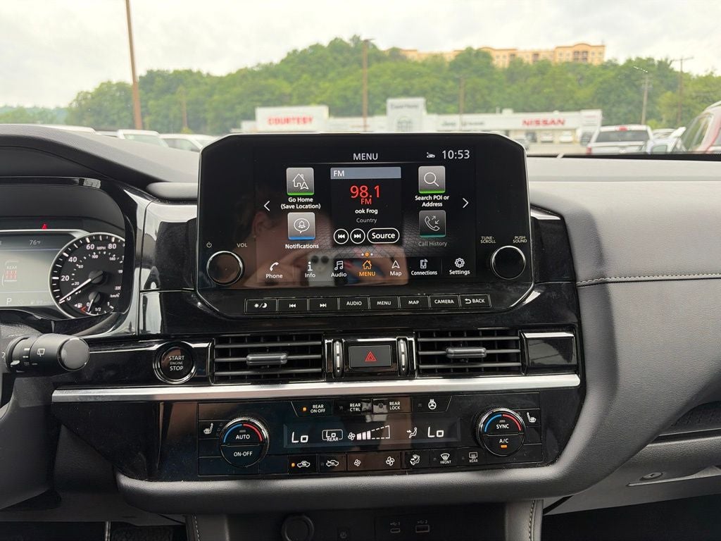 2025 Nissan Pathfinder SL 4WD