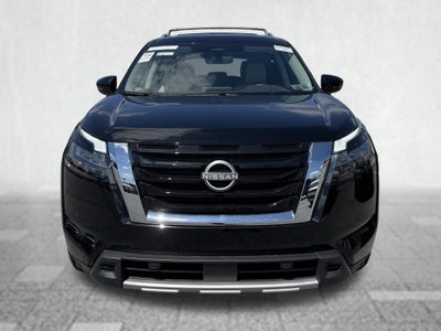 2025 Nissan Pathfinder SL 4WD