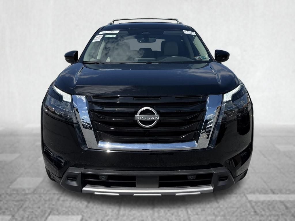 2025 Nissan Pathfinder SL 4WD
