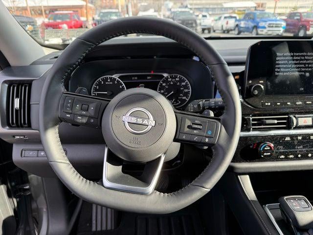 2025 Nissan Pathfinder SL 4WD