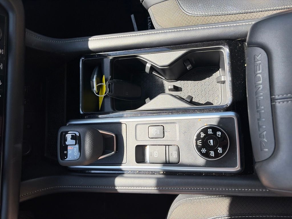 2024 Nissan Pathfinder SL 4WD