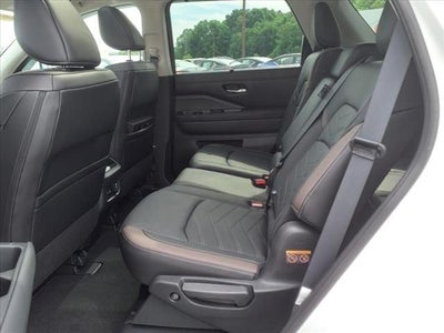 2024 Nissan Pathfinder Platinum 4WD