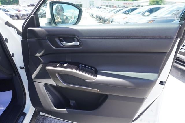 2024 Nissan Pathfinder Platinum 4WD