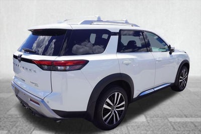 2024 Nissan Pathfinder Platinum 4WD