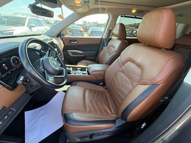 2023 Nissan Pathfinder Platinum 4WD