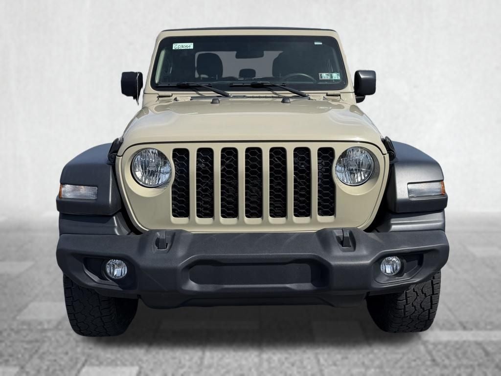 2022 Jeep Gladiator Sport