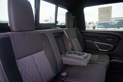 2024 Nissan Titan SV