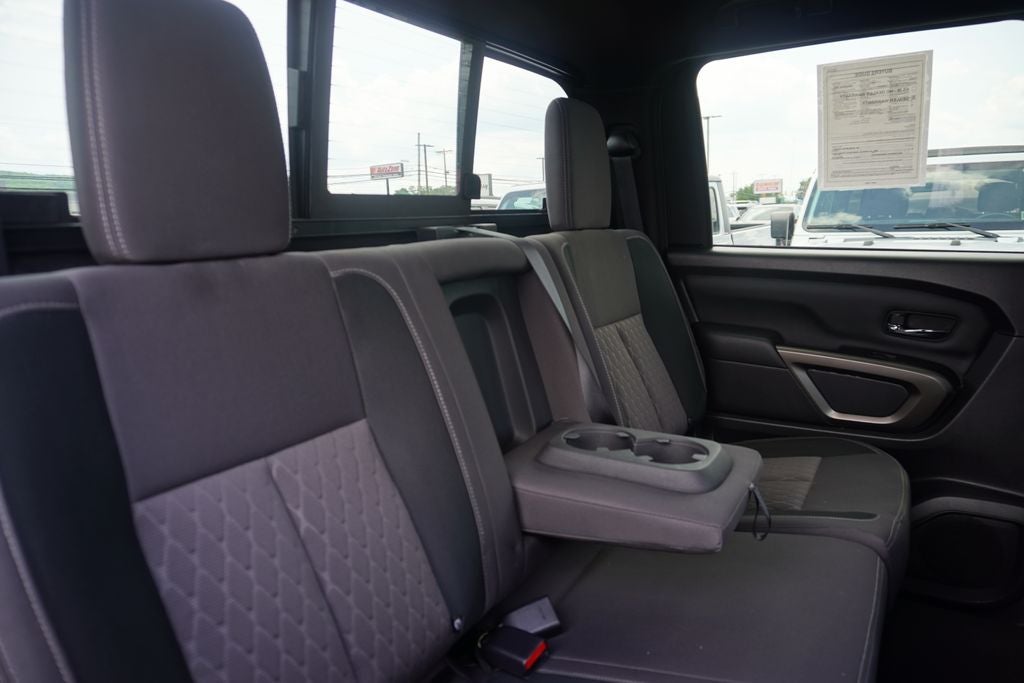 2024 Nissan Titan SV