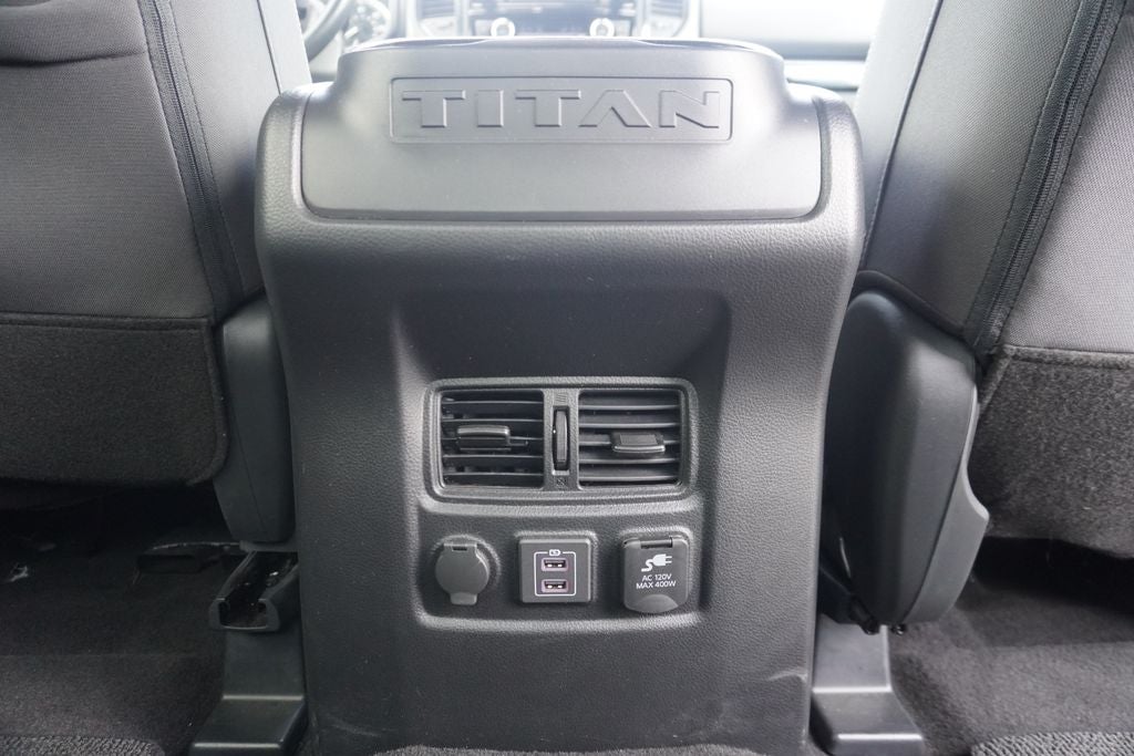 2024 Nissan Titan SV