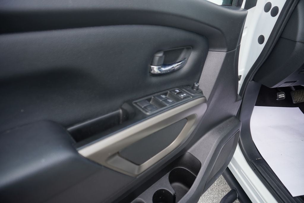 2024 Nissan Titan SV