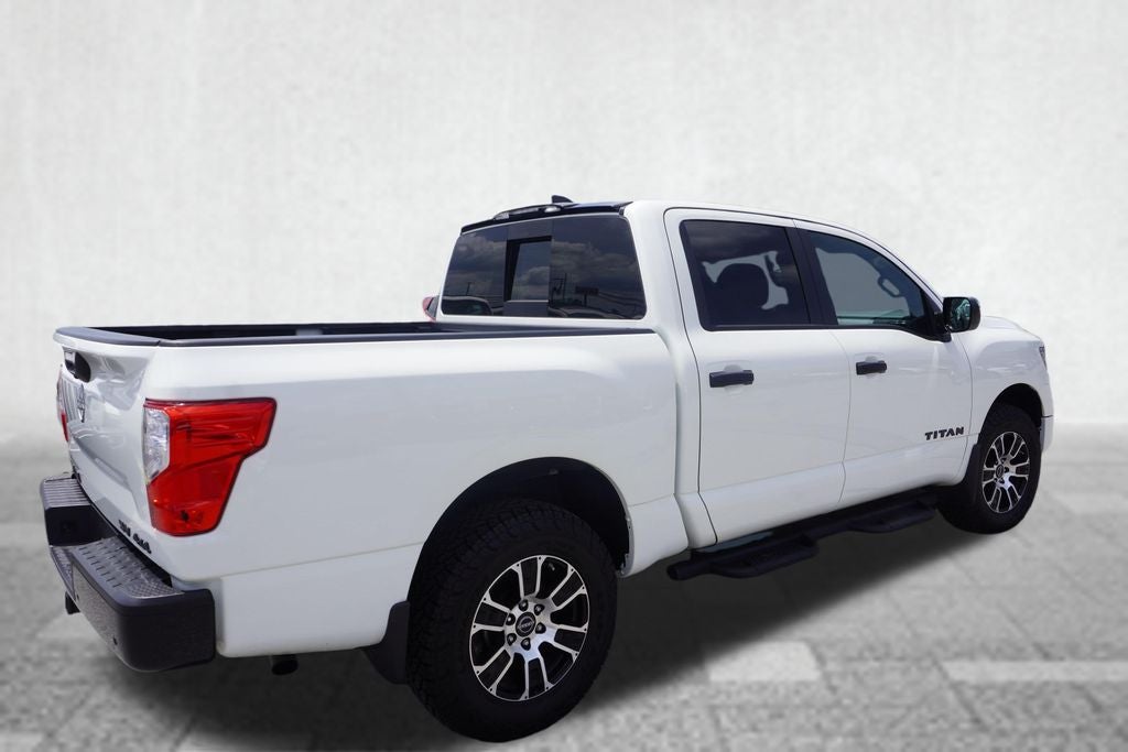 2024 Nissan Titan SV