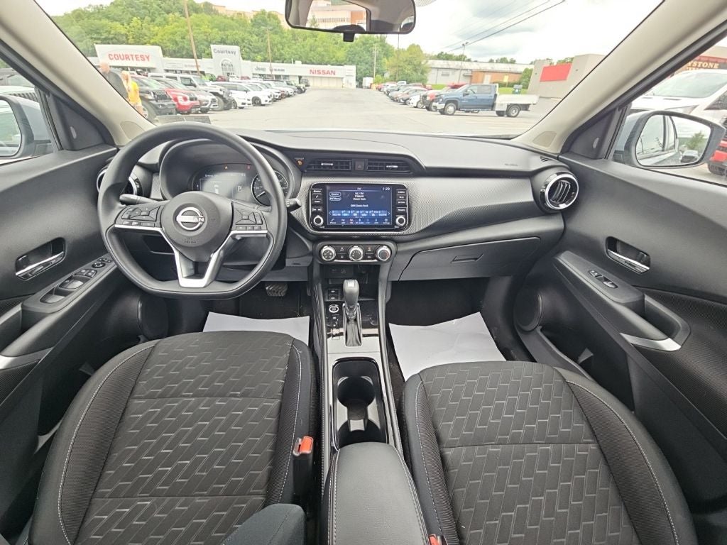 2024 Nissan Kicks SV