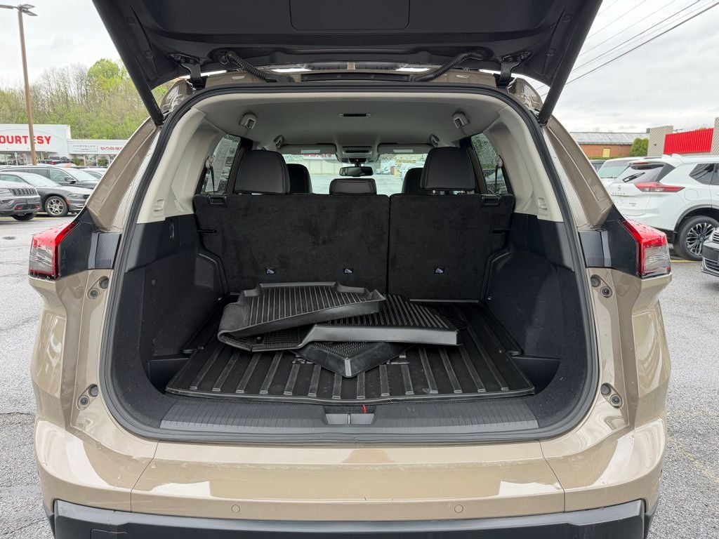 2025 Nissan Rogue Rock Creek