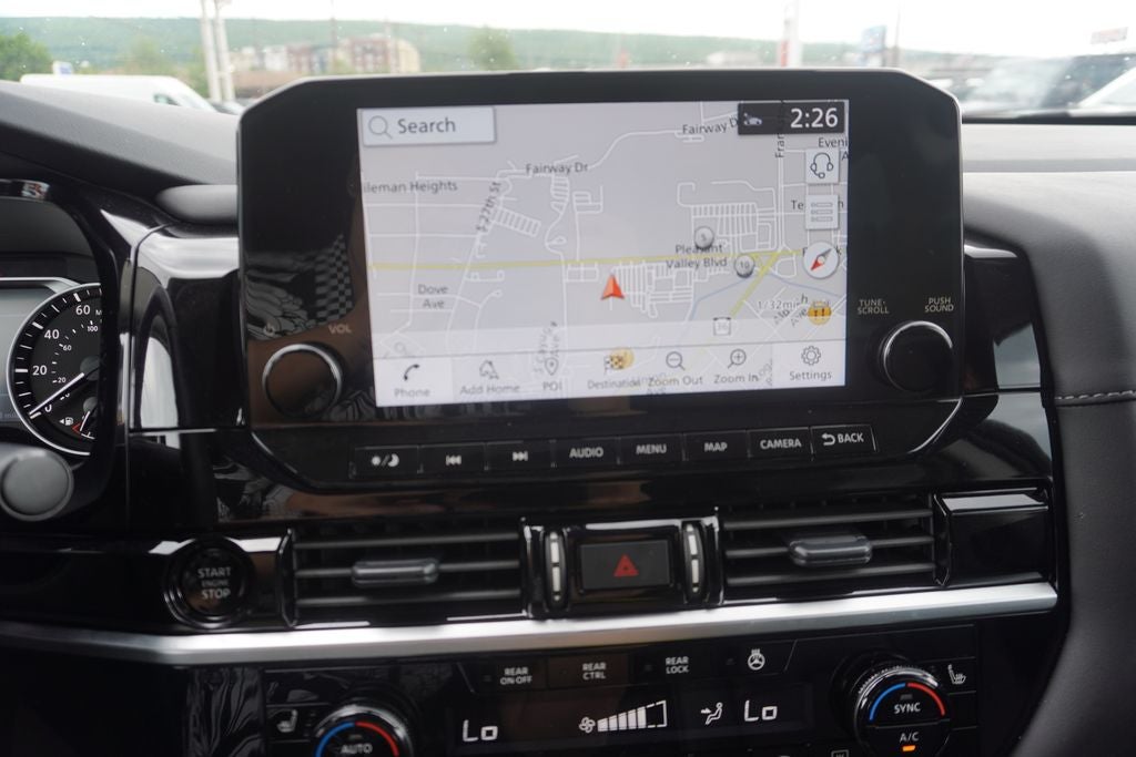 2025 Nissan Pathfinder SL