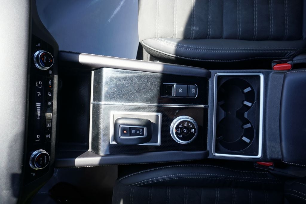 2023 Mitsubishi Outlander Base