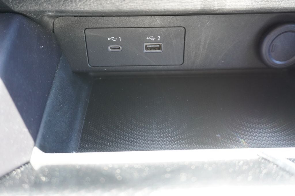2023 Mitsubishi Outlander Base