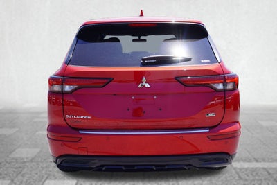 2023 Mitsubishi Outlander Base