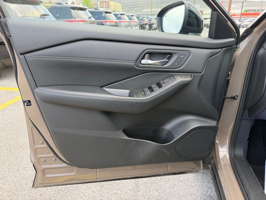 2025 Nissan Rogue SL