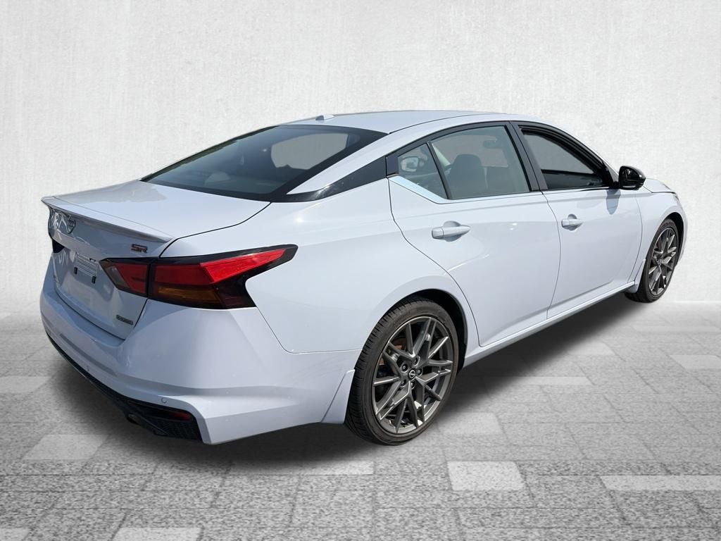 2023 Nissan Altima 2.0 SR