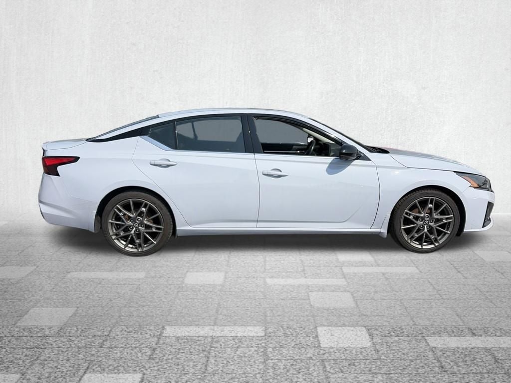 2023 Nissan Altima 2.0 SR