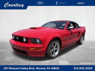 2005 Ford Mustang GT Deluxe