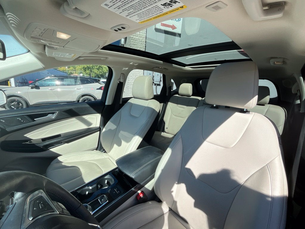 2020 Ford Edge Titanium