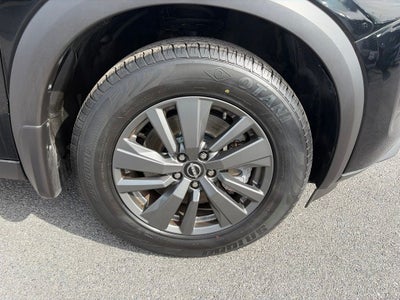 2023 Nissan Pathfinder SV