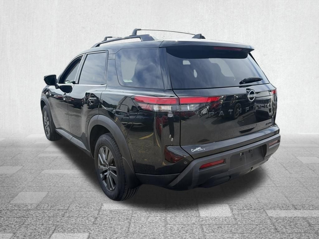 2023 Nissan Pathfinder SV