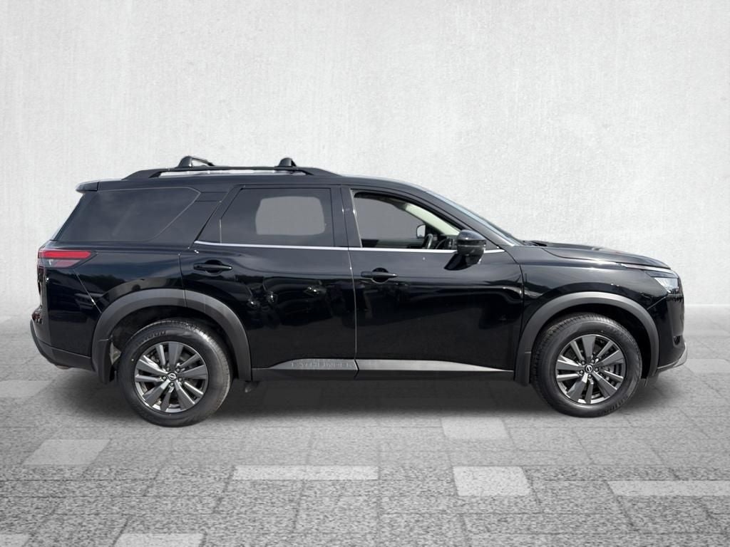 2023 Nissan Pathfinder SV