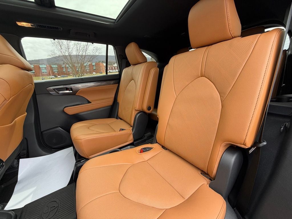 2024 Toyota Highlander Platinum