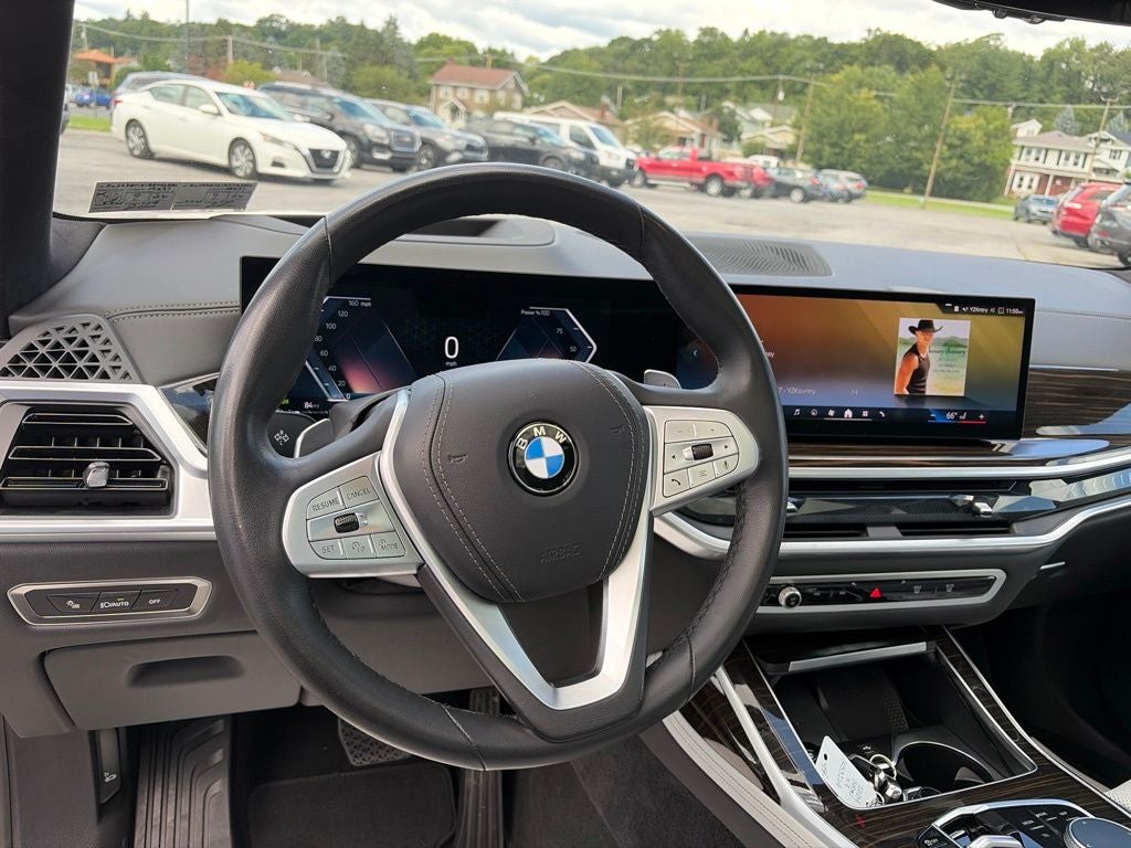 2024 BMW X7 xDrive40i