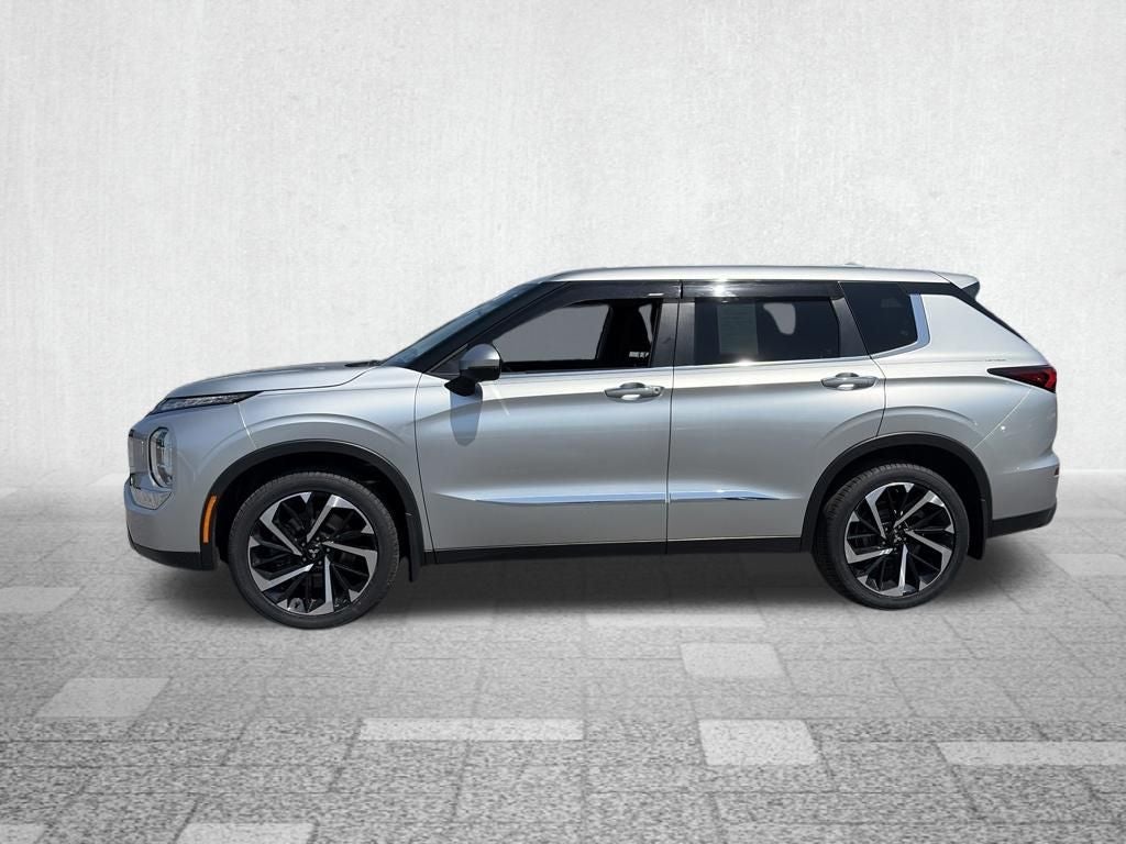 2022 Mitsubishi Outlander ES