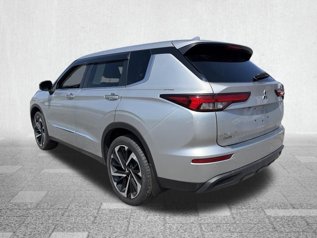 2022 Mitsubishi Outlander ES