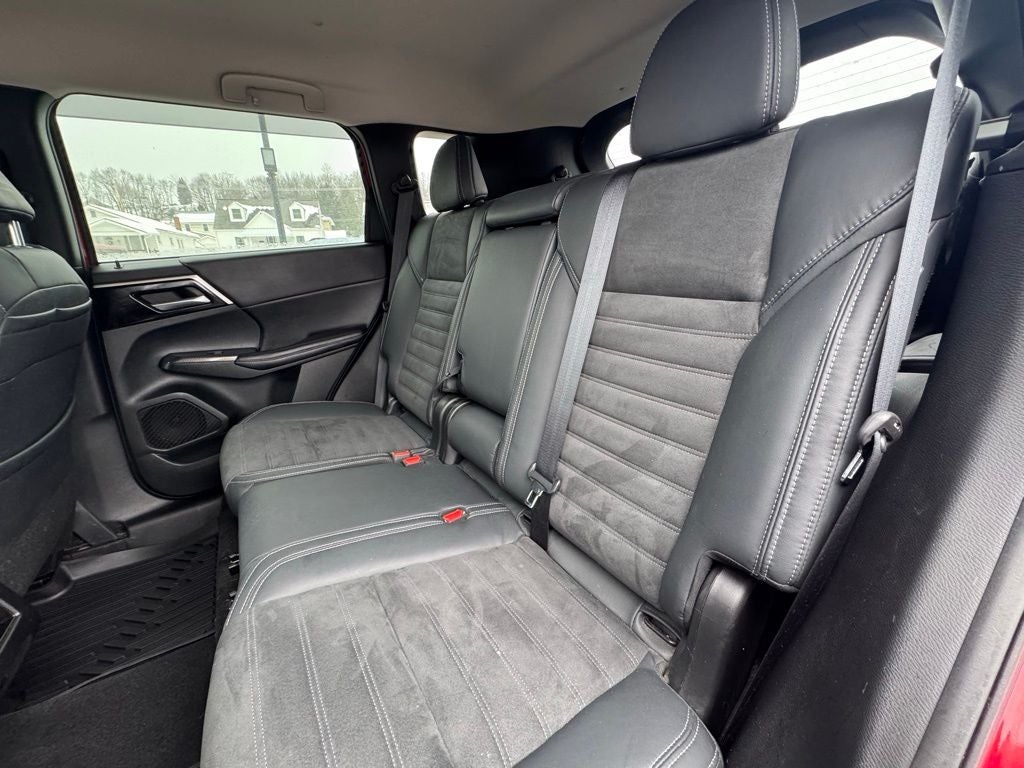 2022 Mitsubishi Outlander SE