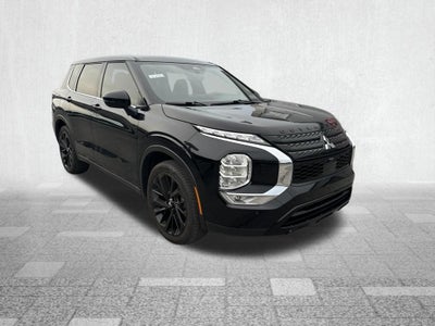 2024 Mitsubishi Outlander Base