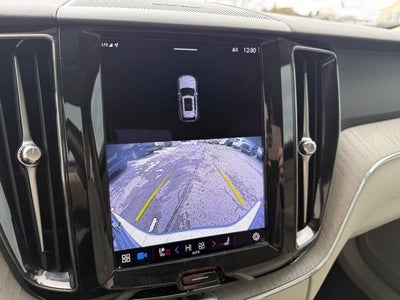 2023 Volvo XC60 B5 Plus Dark Theme