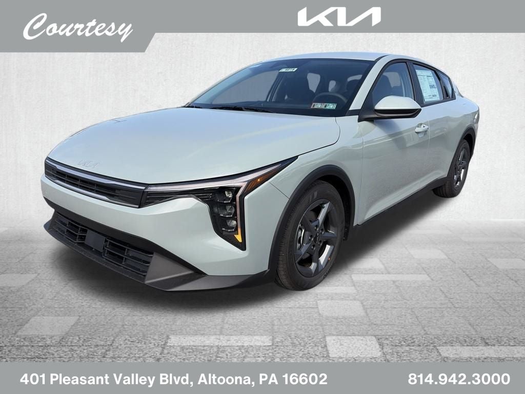 2026 Kia K4 LXS