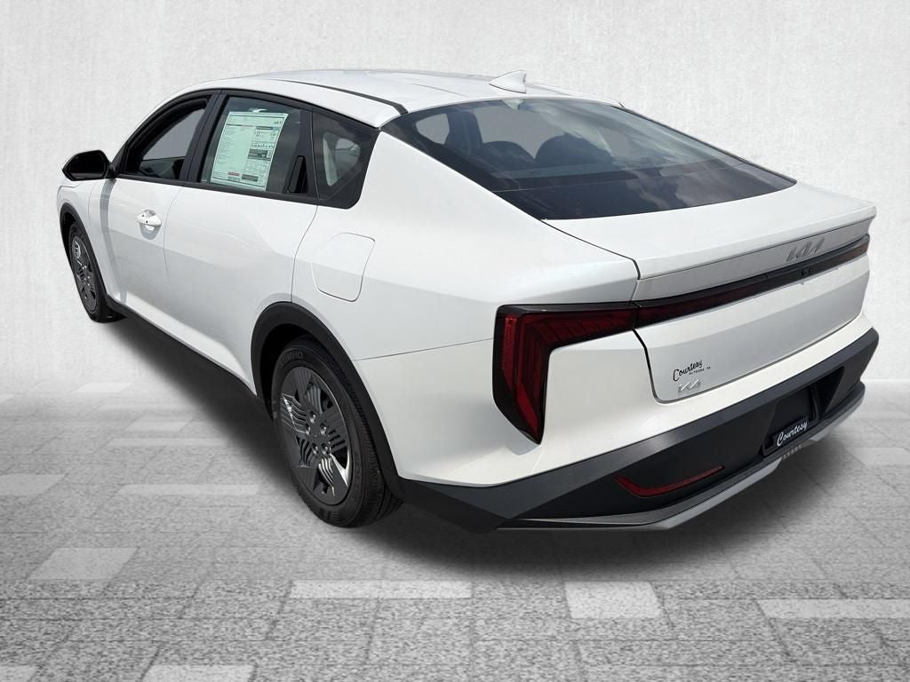 2026 Kia K4 LX