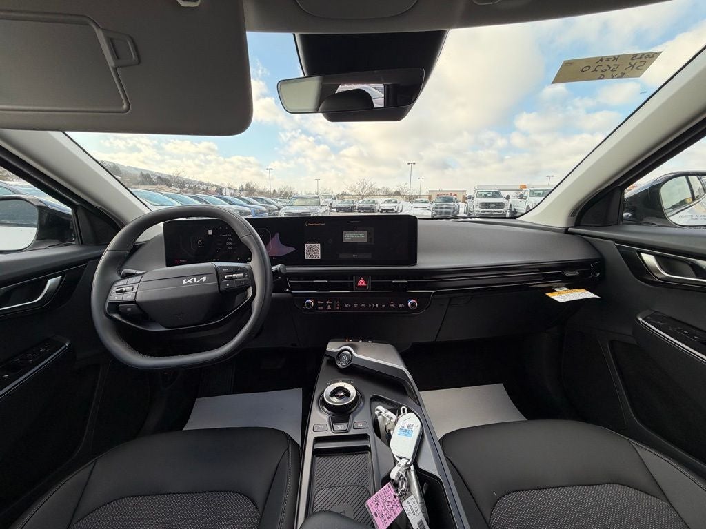 2025 Kia EV6 Light