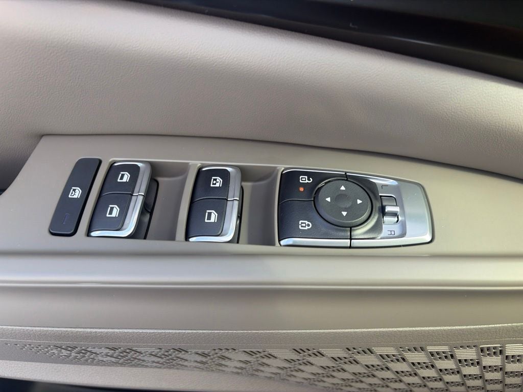 2027 Kia Carnival LX