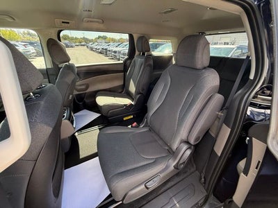 2026 Kia Carnival LX