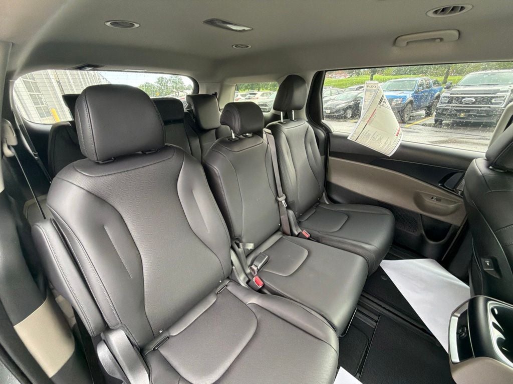 2027 Kia Carnival Hybrid LXS
