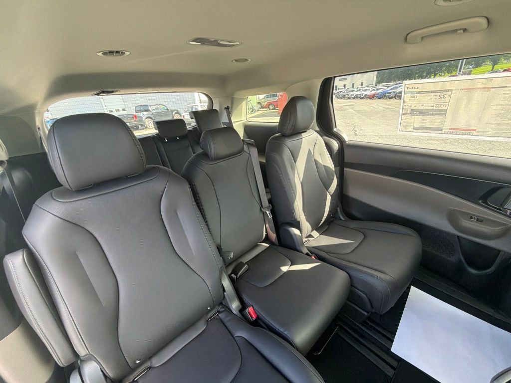 2027 Kia Carnival Hybrid LXS